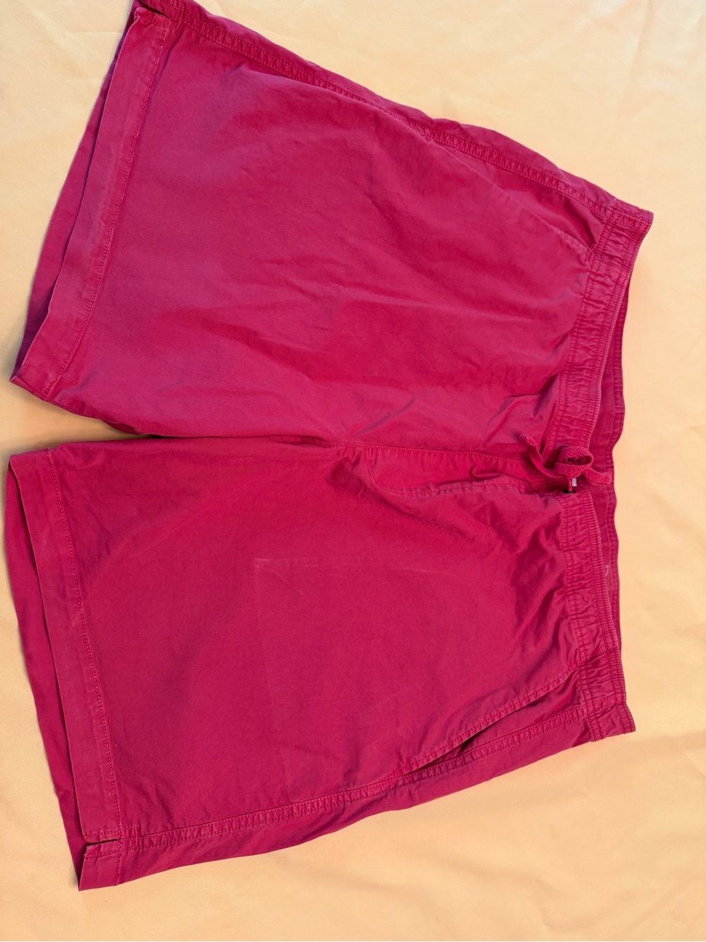 GAP Men’s Flat Front Drawstring Shorts in Fuchsia